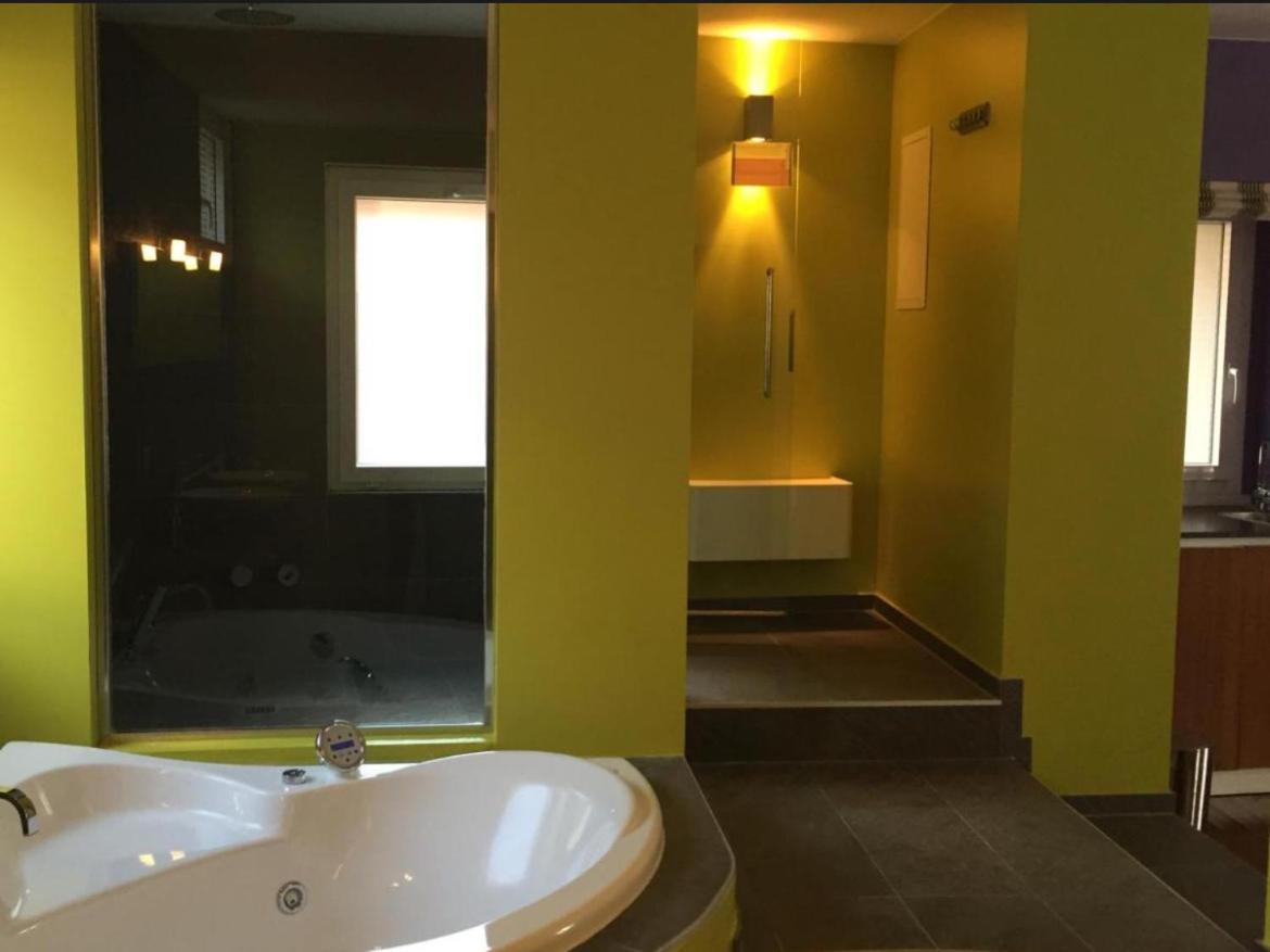 מלידה Le Suites Al Lago מראה חיצוני תמונה